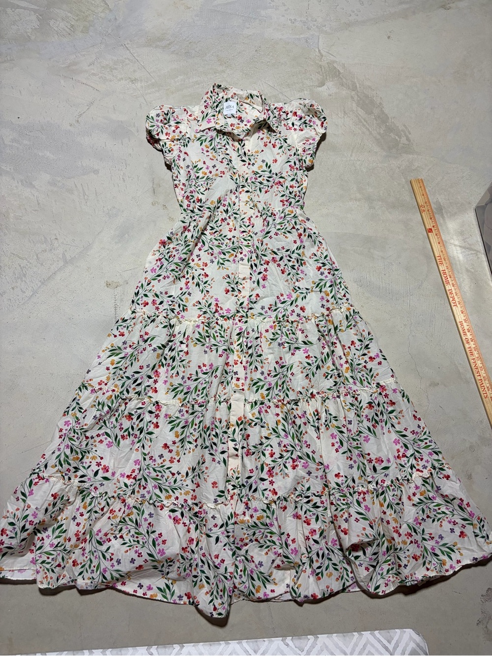 Misa Los Angeles Cream Floral Button-Front Maxi Dress small